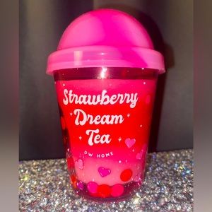 D.W Home Strawberry Dream Tea Candle